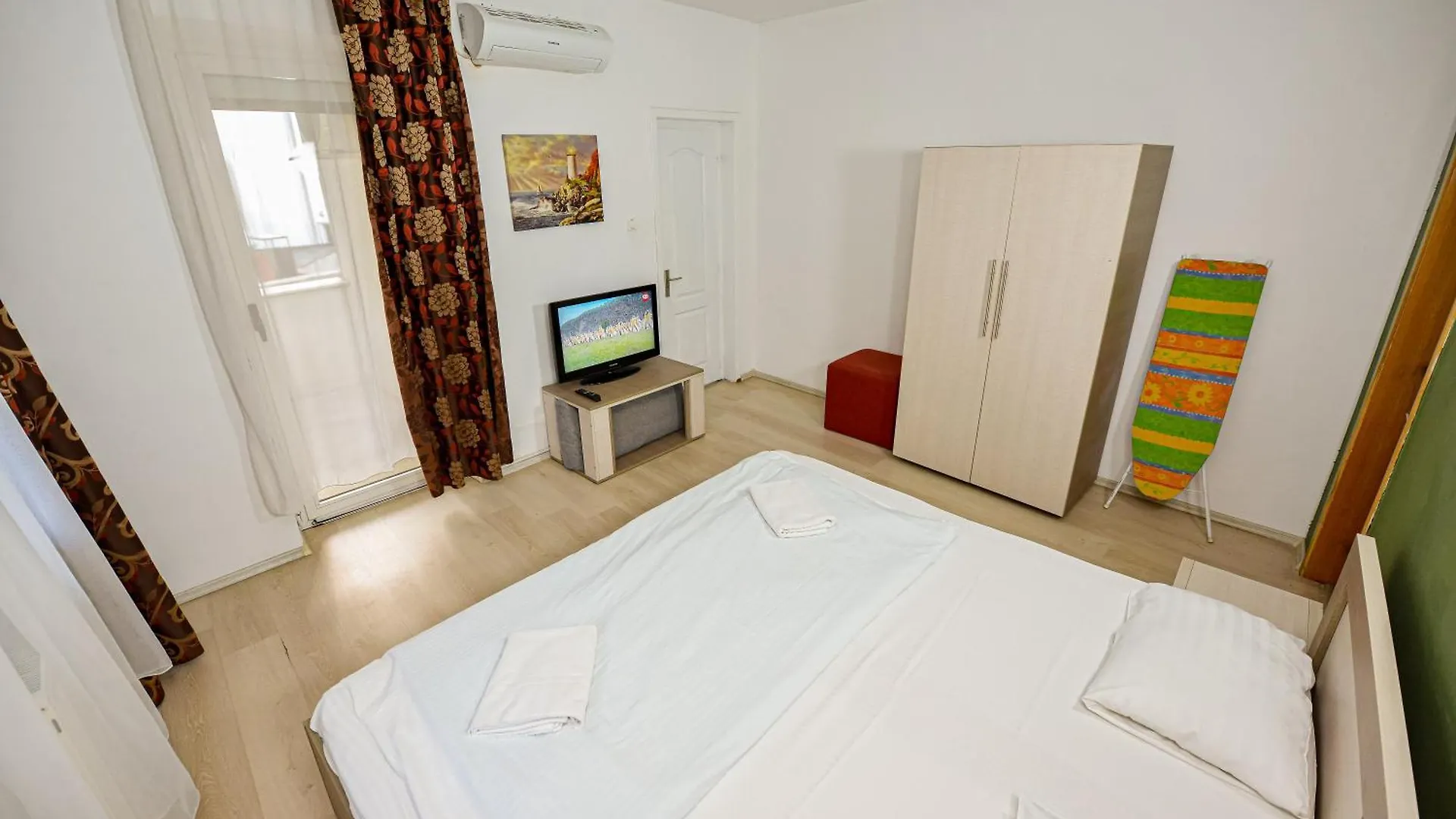 Bucharest Last Minute Accommodation 0*,  Romanya