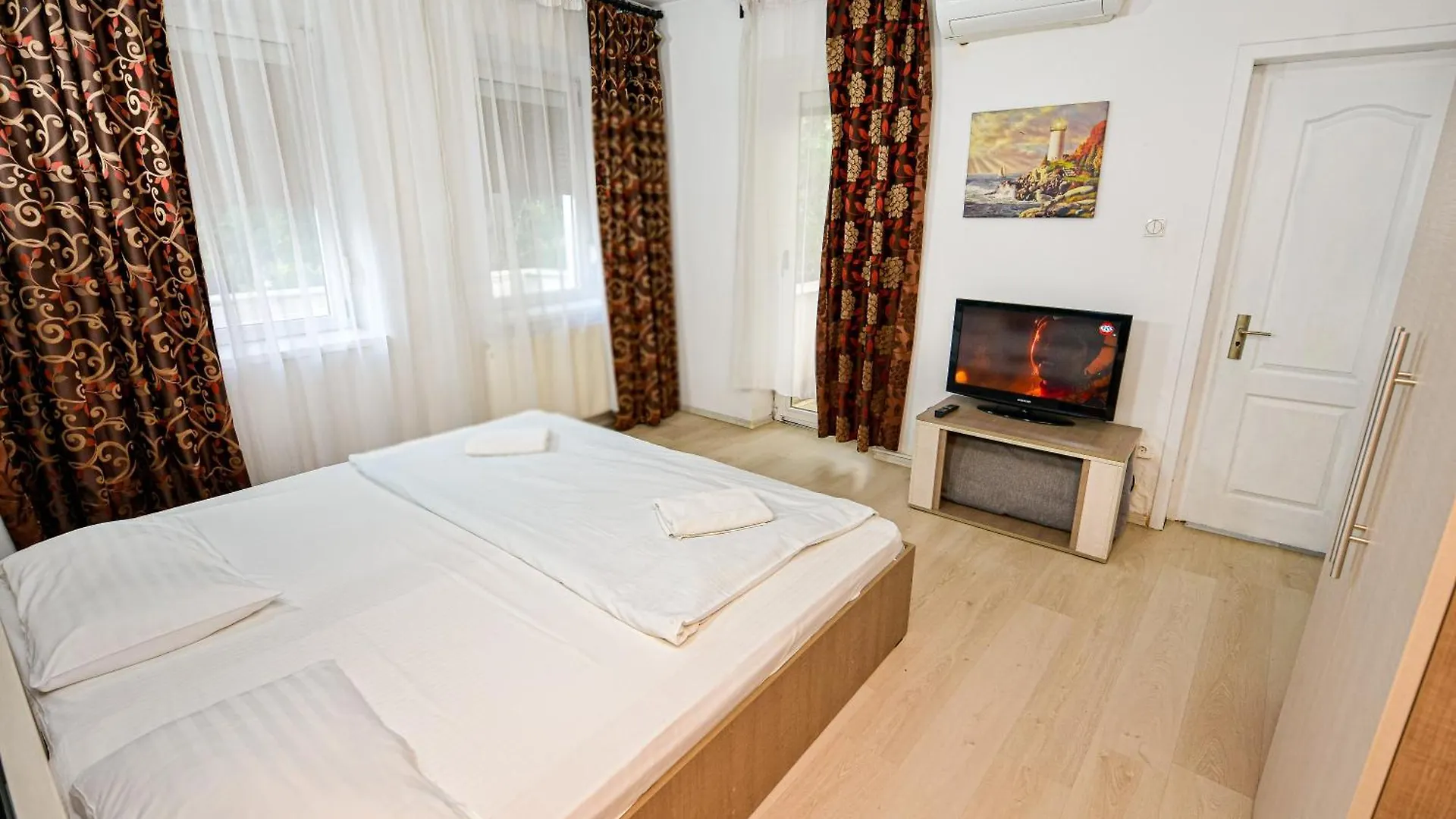 Bucharest Last Minute Accommodation 0*,